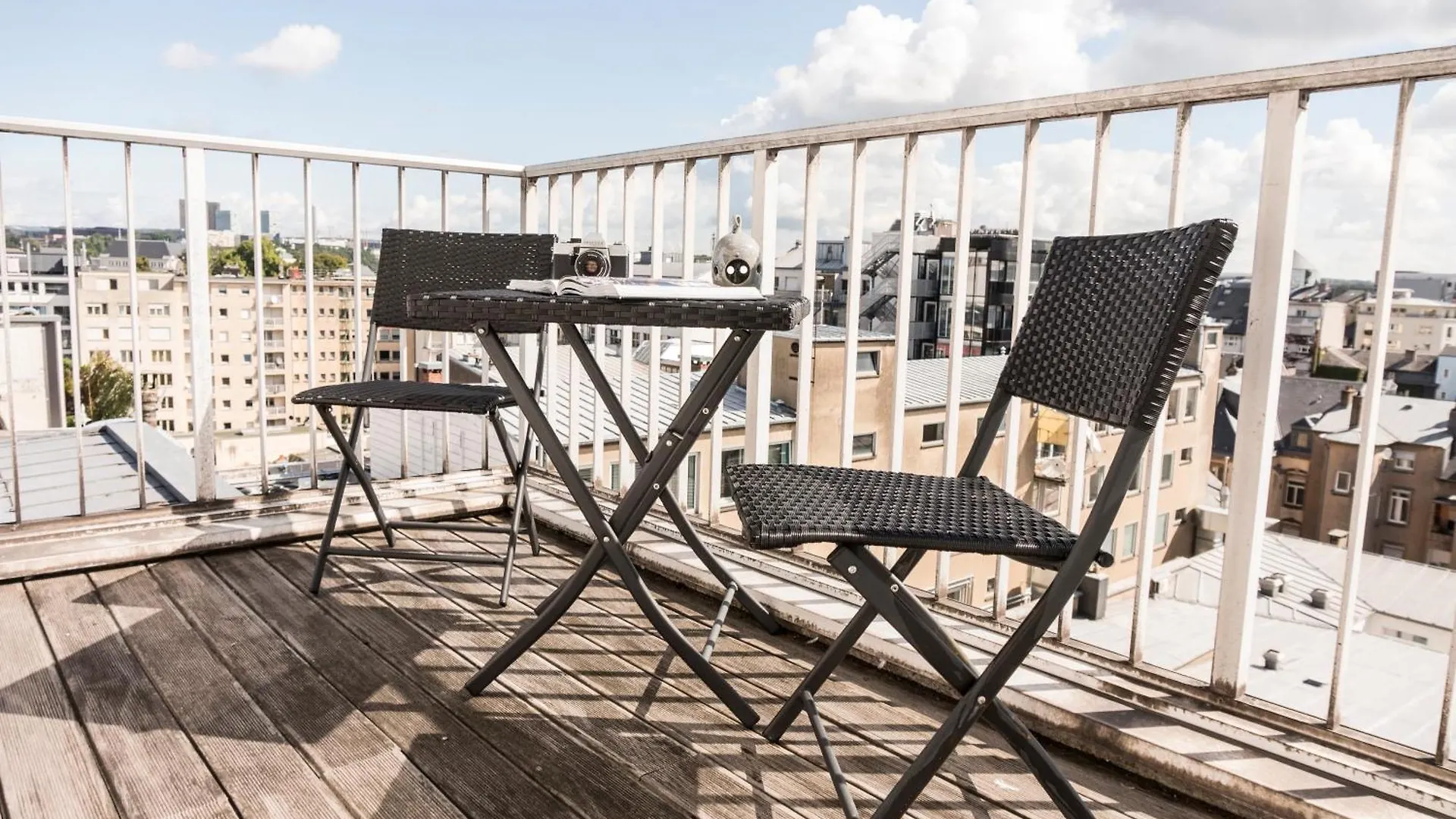 The Queen Luxury Apartments - Villa Fiorita Lussemburgo 0*,  Lussemburgo