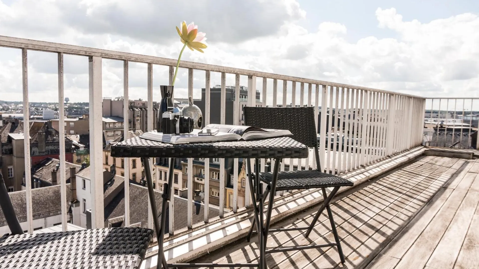 The Queen Luxury Apartments - Villa Fiorita Lussemburgo 0*,  Lussemburgo